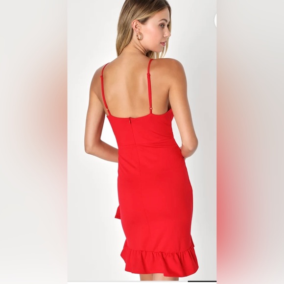 BRAND NEW WITH TAGS- Lulus red dress with ruffle - Picture 5 of 8